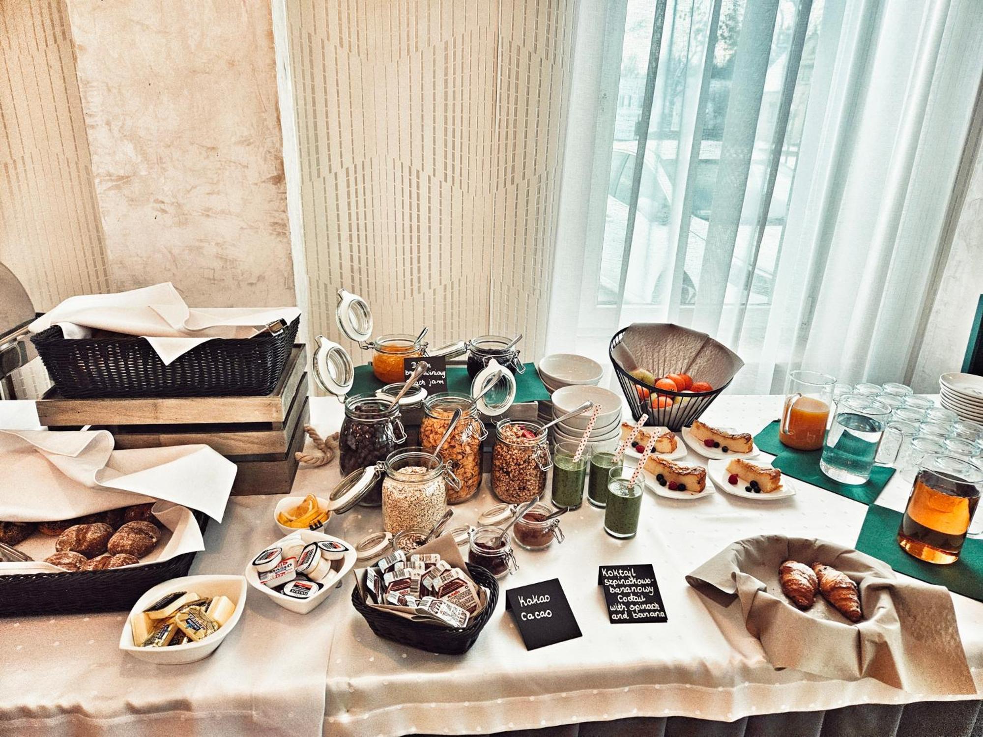 Hotel I Restauracja W Luboniu Екстер'єр фото