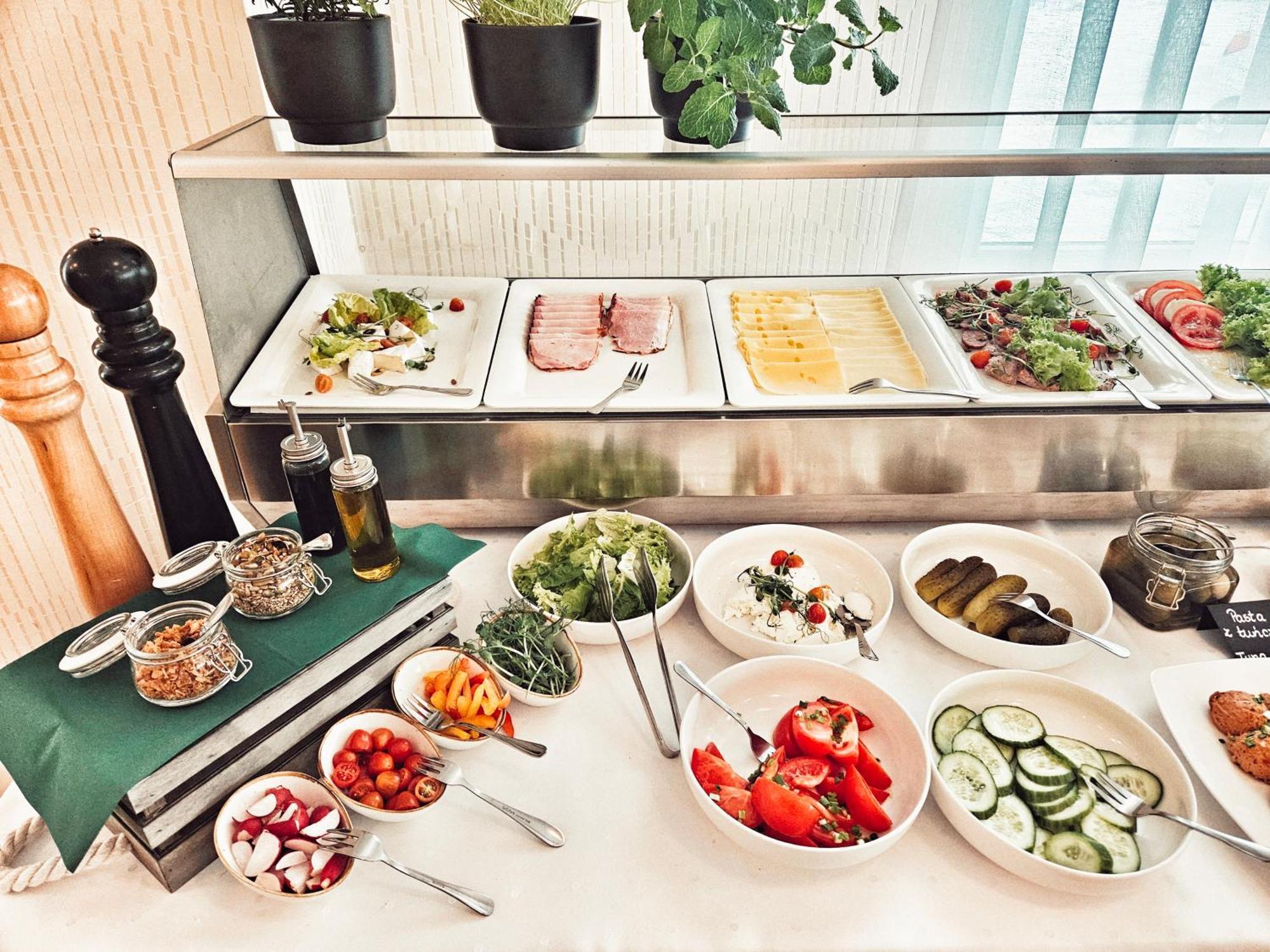 Hotel I Restauracja W Luboniu Екстер'єр фото
