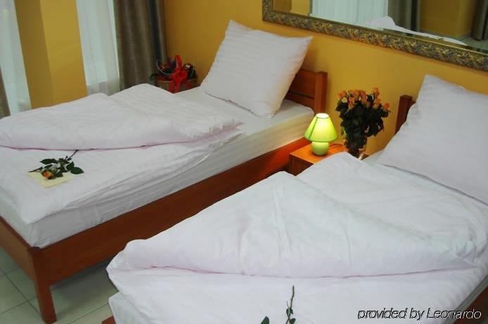 Hotel I Restauracja W Luboniu Номер фото