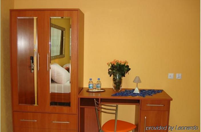 Hotel I Restauracja W Luboniu Номер фото
